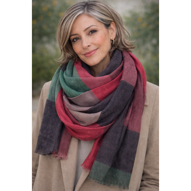 Moderne t�rkl�de i uld/silke fra Aperitif � elegant &amp; luksuri�st - 44118