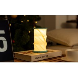 Mini Hexagon Twist Lamp � Elegant LED-design i massivt tr�
