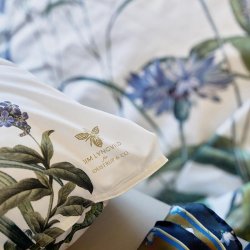 Sengest - Koustrup &amp; co. - Blue Flower Garden - 100% kologisk bomuld - Designet af Jim Lyngvild