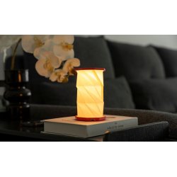 Mini Hexagon Twist Lamp � Elegant LED-design i massivt tr�