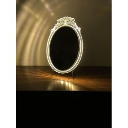 BULBING spejl med lys og 3D-effekt - Marra - lille (NB! Udstillingsmodel)