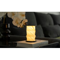 Mini Hexagon Twist Lamp � Elegant LED-design i massivt tr�