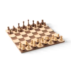 Umbra -  Wobble Chess Set &#150; Skakspil med bevgelse og elegance