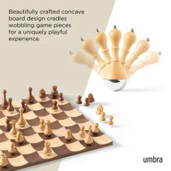 Umbra -  Wobble Chess Set &#150; Skakspil med bevgelse og elegance
