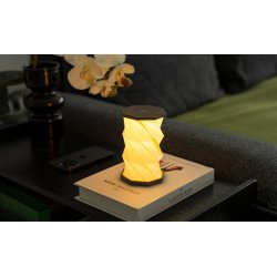 Mini Hexagon Twist Lamp � Elegant LED-design i massivt tr�