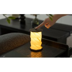 Mini Hexagon Twist Lamp � Elegant LED-design i massivt tr�